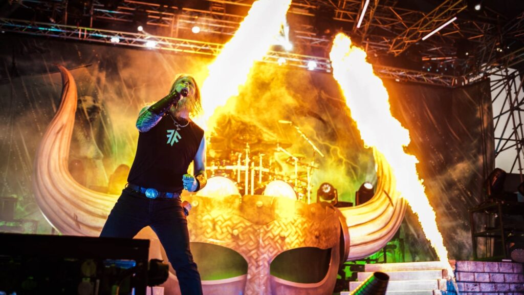 amon-amarth-live