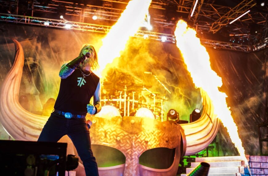 amon-amarth-live