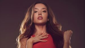 lauren-hart-arch-enemy-high-resolution-portrait